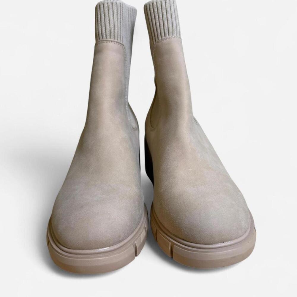 ZBY Tan Chelsea Boots Women’s Size 8 Never Worn - Picture 2 of 6